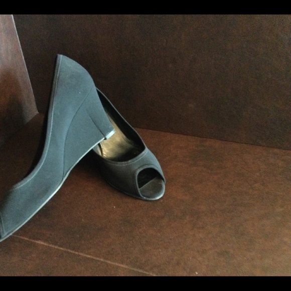 Salvatore Ferragamo wedged heels - Picture 6 of 7